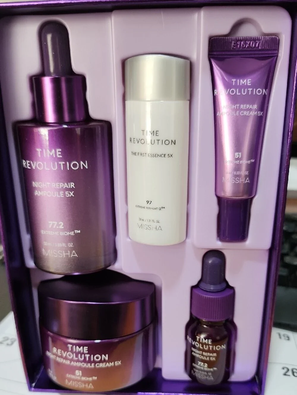 Revolution Time Revolution Night Repair Set in Purple